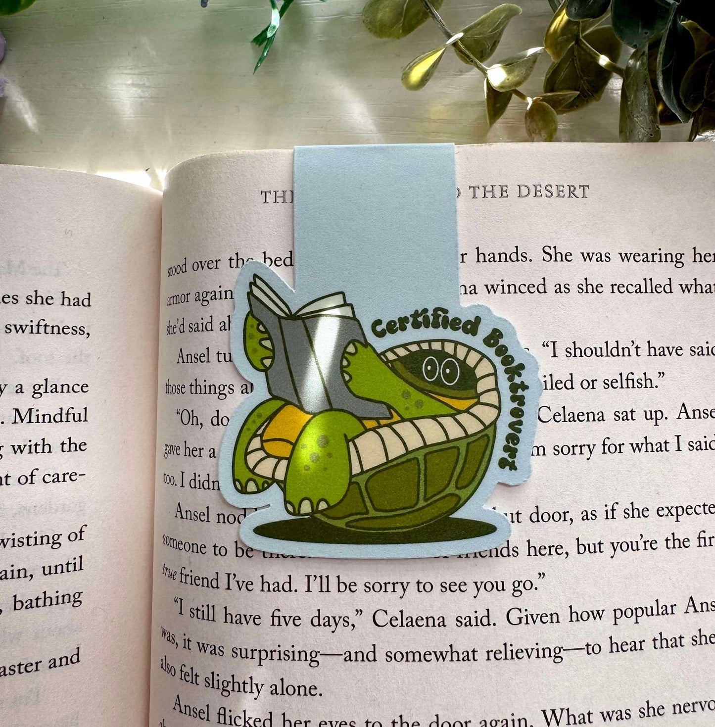 Booktravert Magnetic Bookmark