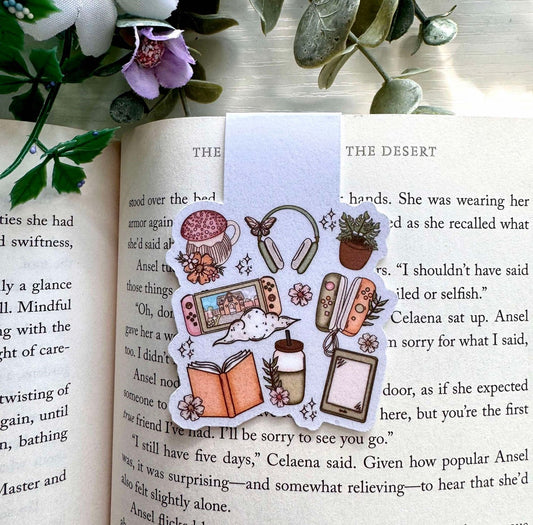 Cozy Reader Magnetic Bookmark